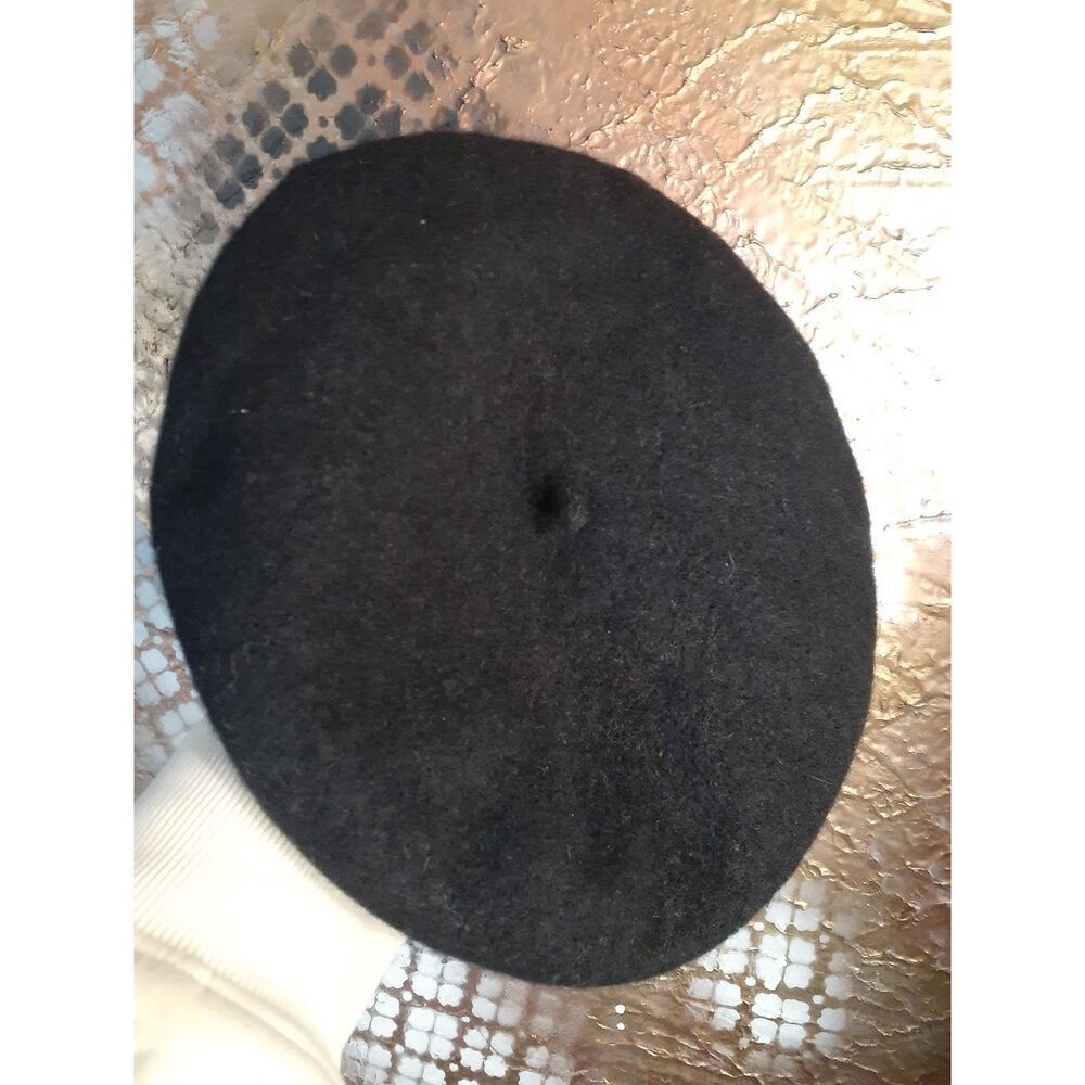Zara Classic Black Wool Beret